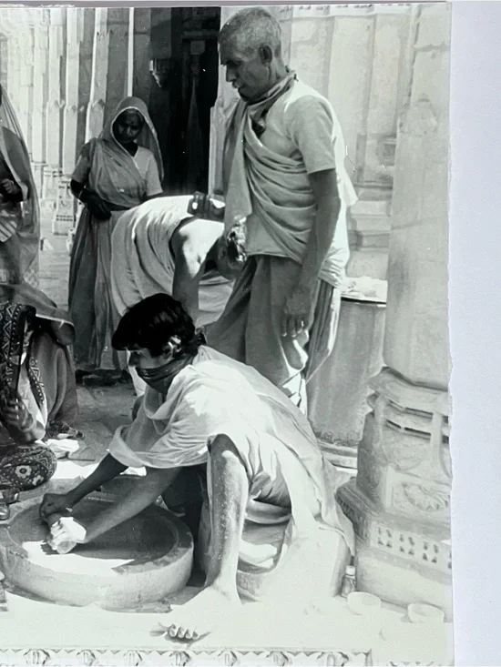 Vintage 1986 RANAKPUR TEMPLE / JOHANNES ODE Photojournalist / THE HUNGER PROJECT